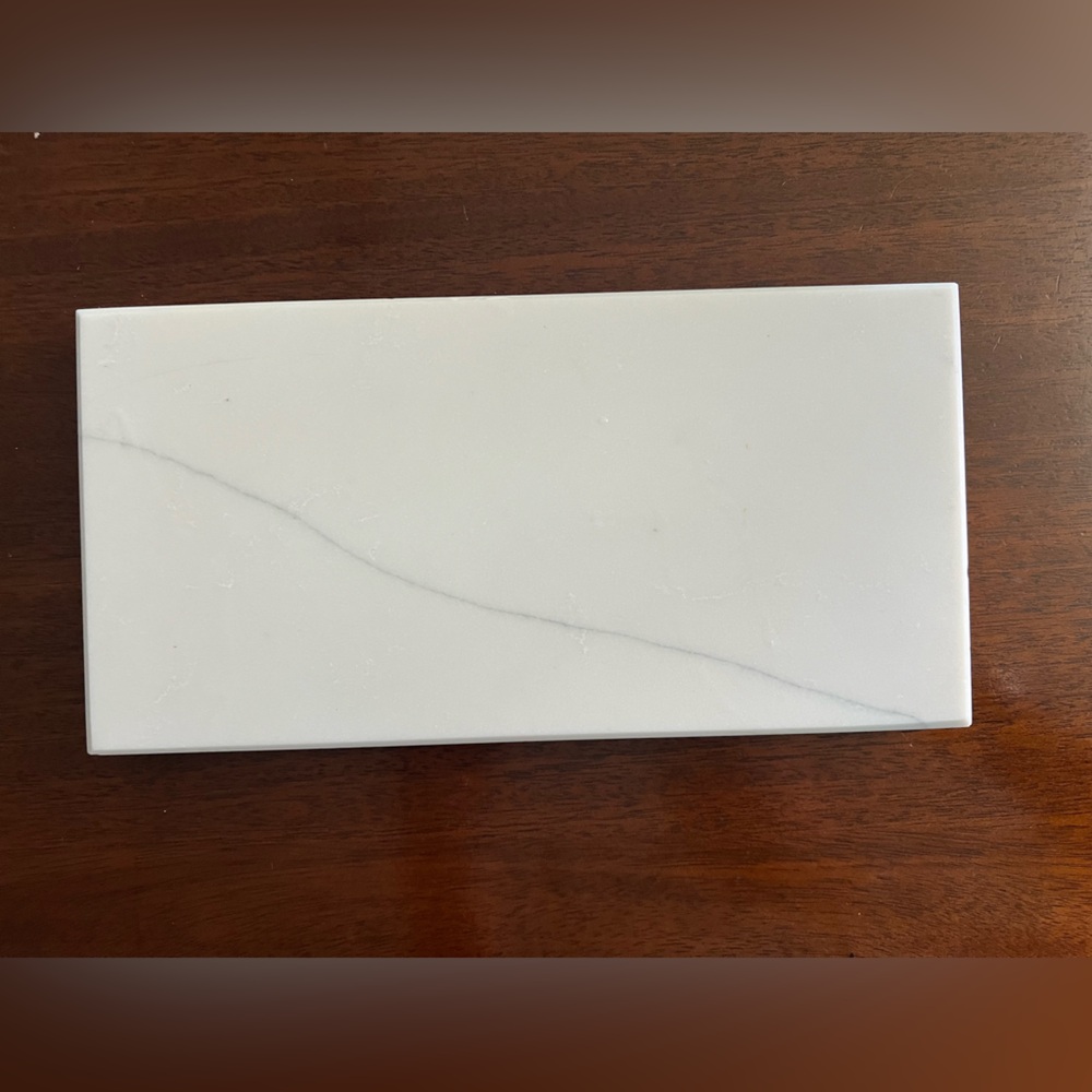 Beautiful tray - Picture 2 of 3